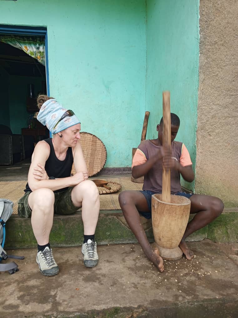 Discover the Best of Lake Kivu: Hike, Coffee & Boat Tour